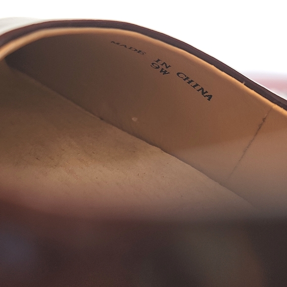 Diane Von Furstenberg bordeaux patent leather pumps - Picture 13 of 17